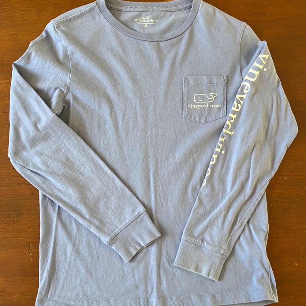 Vineyard Vines light blue long sleeve tshirt